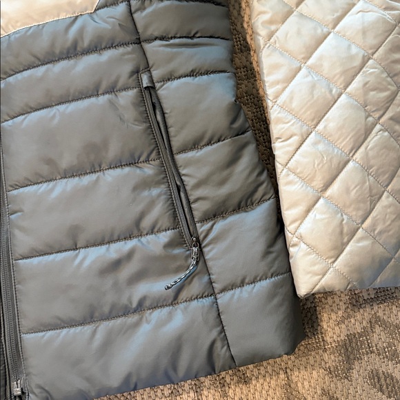 Patagonia Radalie Insulated Jacket Women’s Medium Two-Tone Gray Quilted NWT - Picture 4 of 5